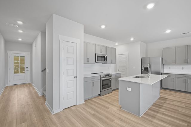 1679 Manuka Lane, Columbia, TN 38401