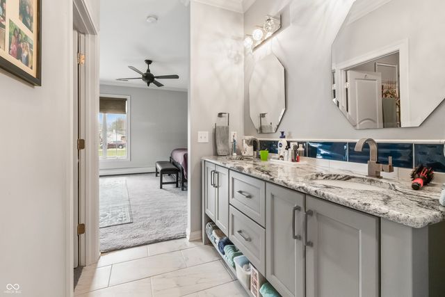 8928 Carriage Lane, Indianapolis, IN 46256