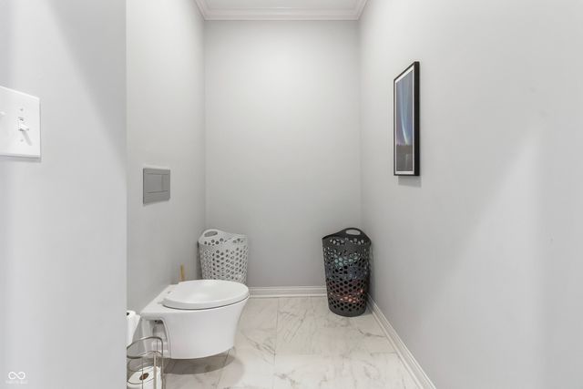 8928 Carriage Lane, Indianapolis, IN 46256