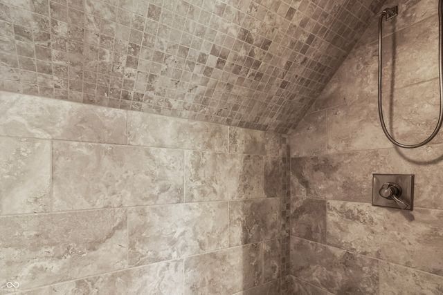 8928 Carriage Lane, Indianapolis, IN 46256