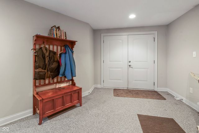 8928 Carriage Lane, Indianapolis, IN 46256