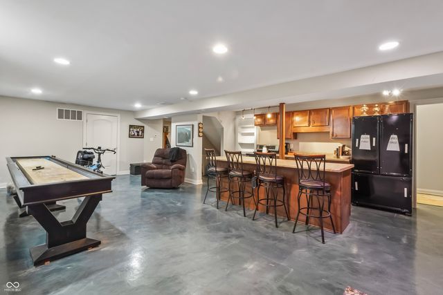 8928 Carriage Lane, Indianapolis, IN 46256