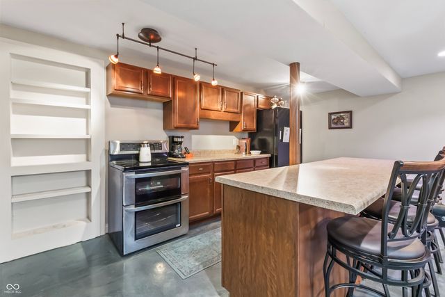 8928 Carriage Lane, Indianapolis, IN 46256