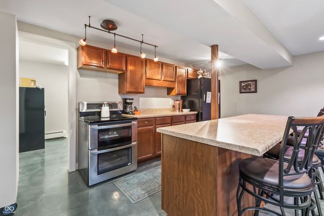 8928 Carriage Lane, Indianapolis, IN 46256