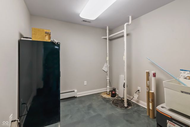 8928 Carriage Lane, Indianapolis, IN 46256