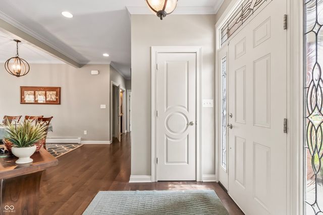 8928 Carriage Lane, Indianapolis, IN 46256