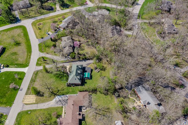 8928 Carriage Lane, Indianapolis, IN 46256