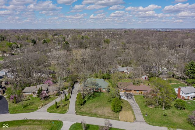 8928 Carriage Lane, Indianapolis, IN 46256