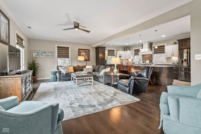 8928 Carriage Lane, Indianapolis, IN 46256