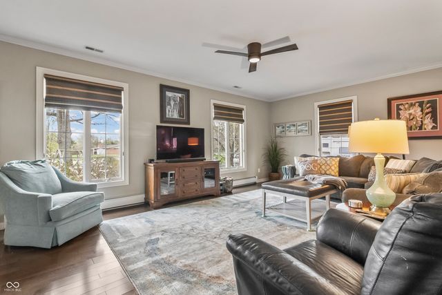 8928 Carriage Lane, Indianapolis, IN 46256