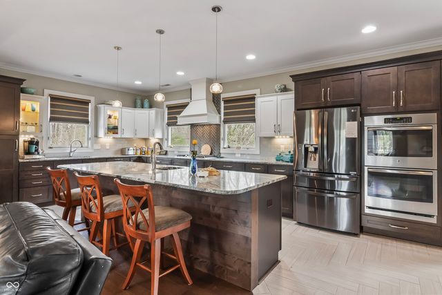 8928 Carriage Lane, Indianapolis, IN 46256