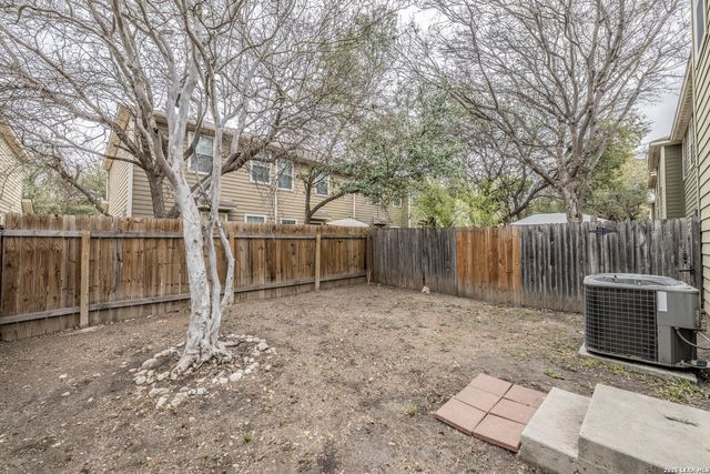 7807 Kingsbury Way Unit 4, San Antonio, TX 78240