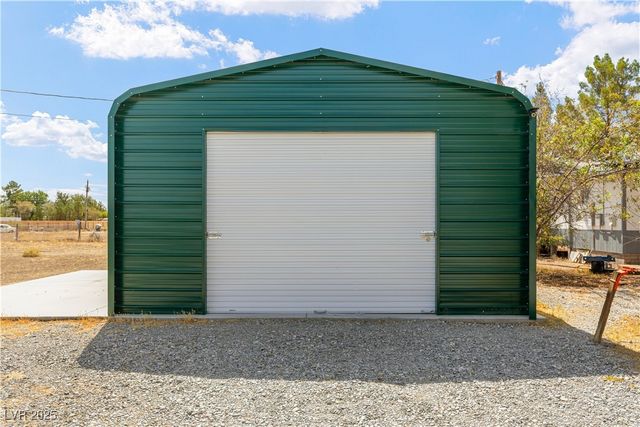 611 South Woodchips Road, Pahrump, NV 89048