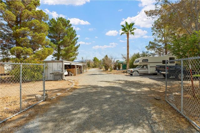 611 South Woodchips Road, Pahrump, NV 89048