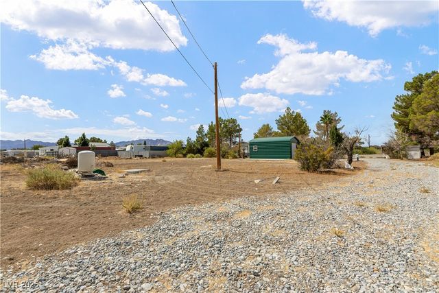 611 South Woodchips Road, Pahrump, NV 89048