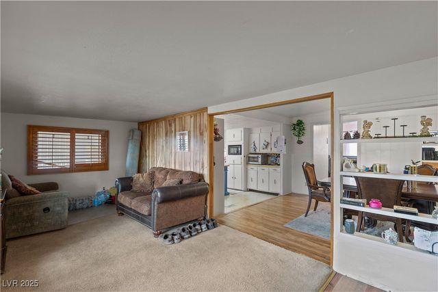 611 South Woodchips Road, Pahrump, NV 89048