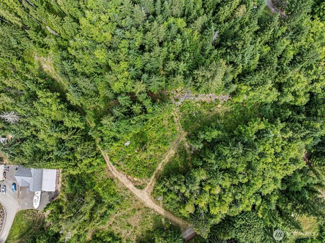 1 Andy Rogers Place NW, Seabeck, WA 98380