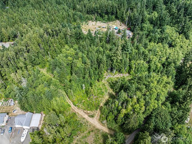 1 Andy Rogers Place NW, Seabeck, WA 98380