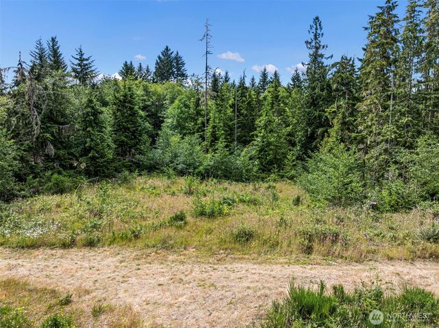 1 Andy Rogers Place NW, Seabeck, WA 98380