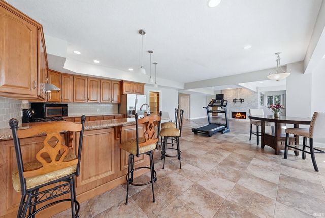 6921 Mangrove Lane, Fort Wayne, IN 46835
