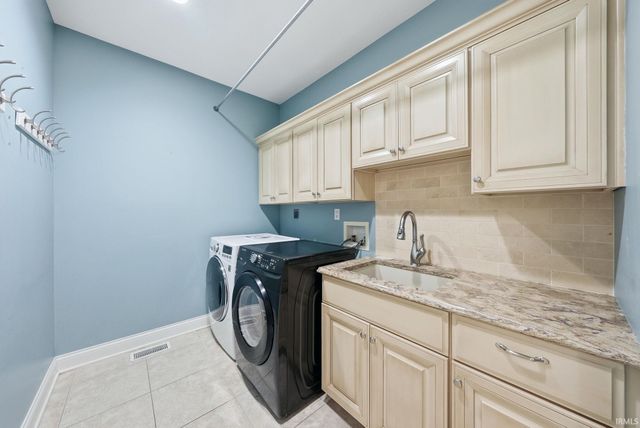 6921 Mangrove Lane, Fort Wayne, IN 46835