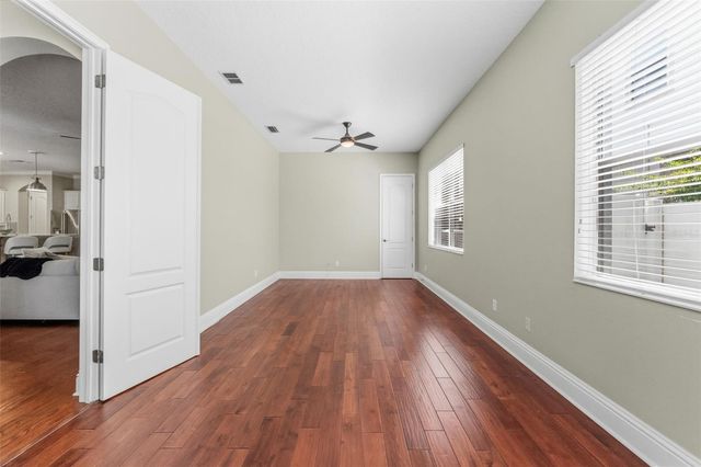 3203 LAKE GREEN COURT, Tampa, FL 33611