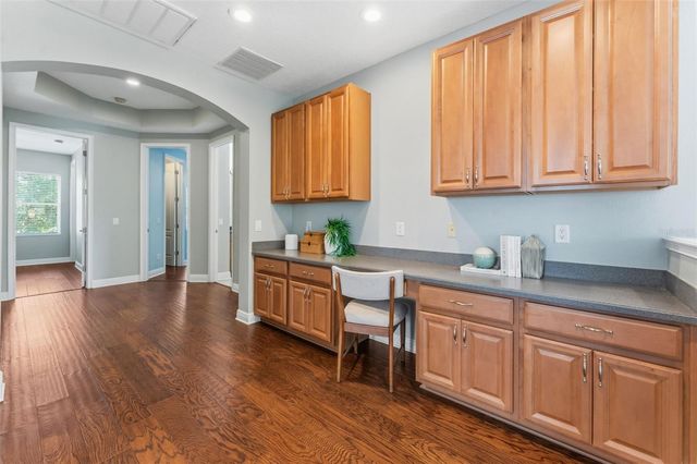 3203 LAKE GREEN COURT, Tampa, FL 33611