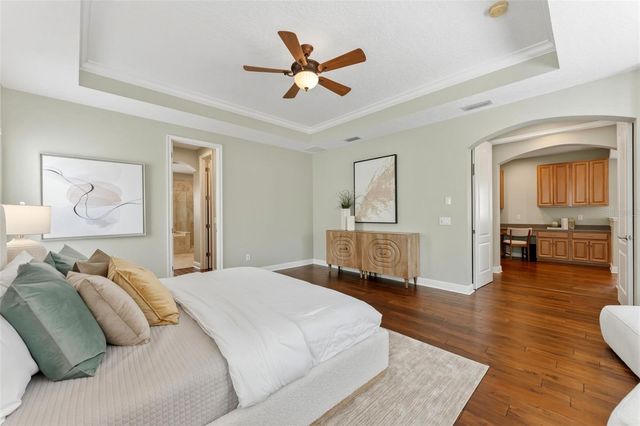 3203 LAKE GREEN COURT, Tampa, FL 33611