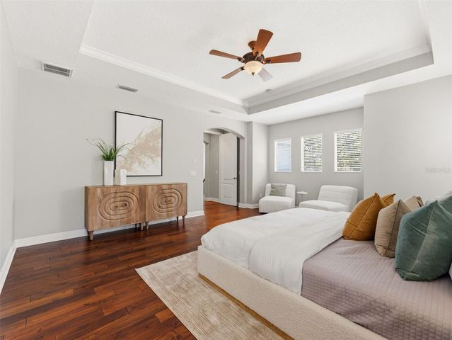 3203 LAKE GREEN COURT, Tampa, FL 33611
