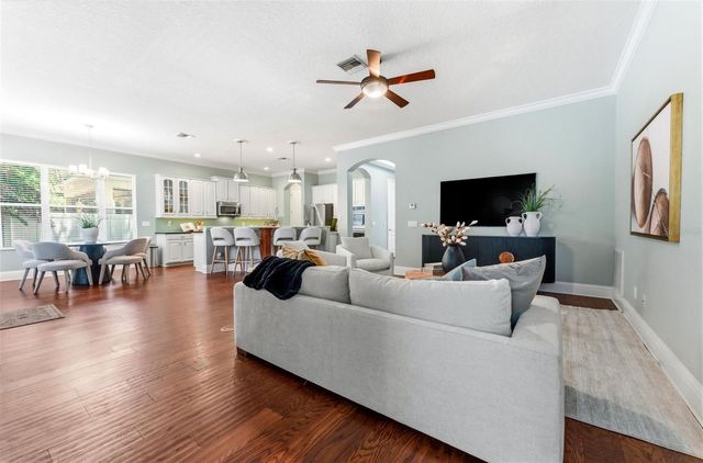 3203 LAKE GREEN COURT, Tampa, FL 33611