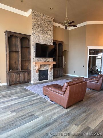 1404 N Broadway, Stigler, OK 74462