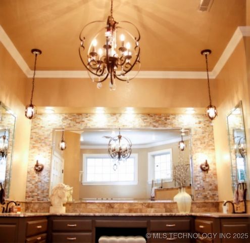 1404 N Broadway, Stigler, OK 74462