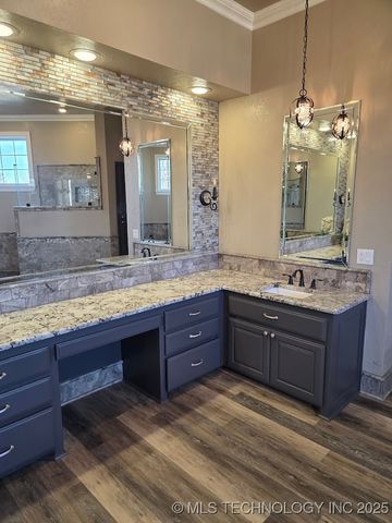 1404 N Broadway, Stigler, OK 74462