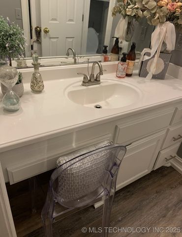 1404 N Broadway, Stigler, OK 74462