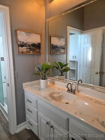 1404 N Broadway, Stigler, OK 74462