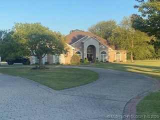 1404 N Broadway, Stigler, OK 74462