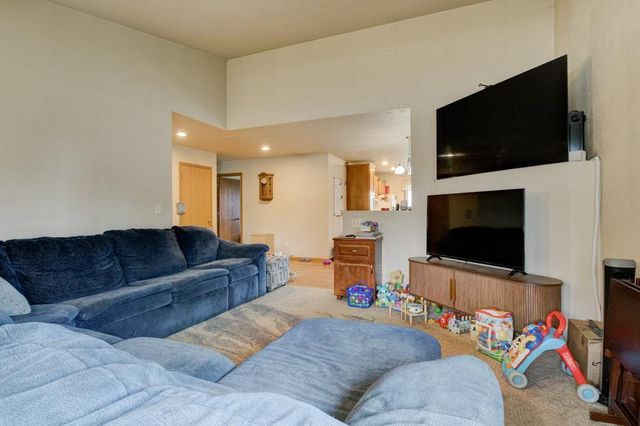 833 E RANDALL STREET, Shawano, WI 54166