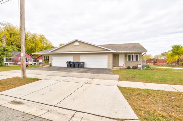 833 E RANDALL STREET, Shawano, WI 54166