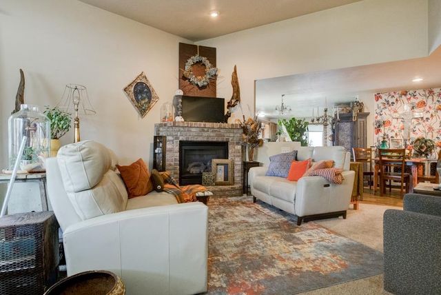 833 E RANDALL STREET, Shawano, WI 54166