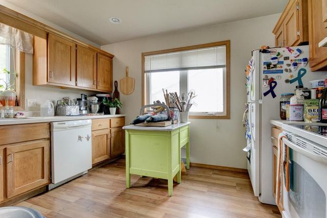 833 E RANDALL STREET, Shawano, WI 54166