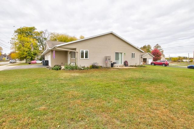 833 E RANDALL STREET, Shawano, WI 54166