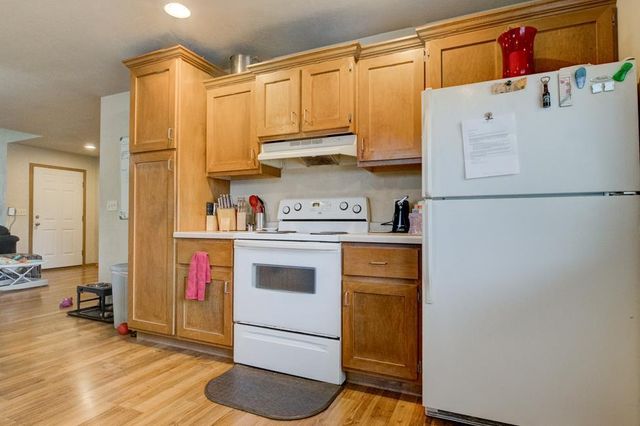 833 E RANDALL STREET, Shawano, WI 54166