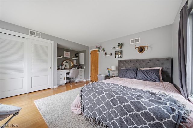 905 Mohawk Trail SW, Hartville, OH 44632