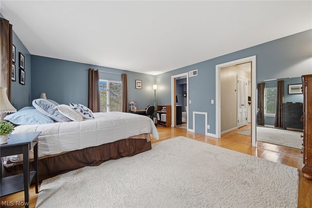 905 Mohawk Trail SW, Hartville, OH 44632