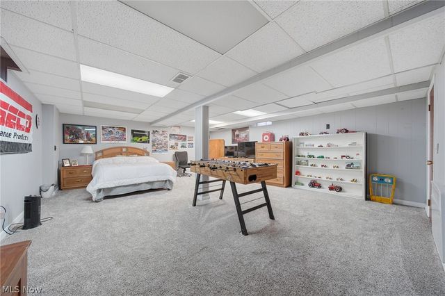 905 Mohawk Trail SW, Hartville, OH 44632