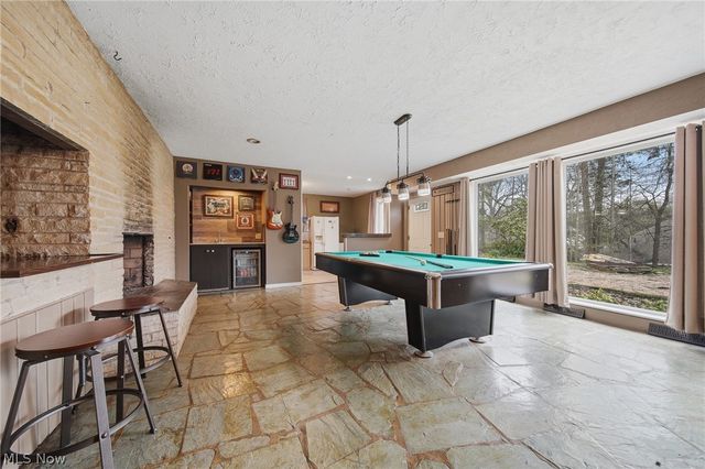 905 Mohawk Trail SW, Hartville, OH 44632