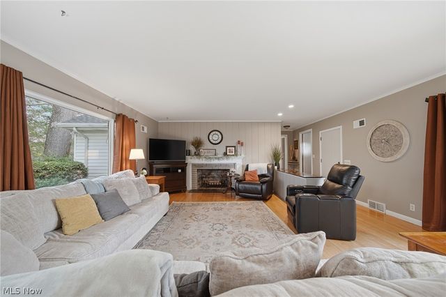 905 Mohawk Trail SW, Hartville, OH 44632