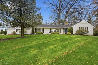905 Mohawk Trail SW, Hartville, OH 44632
