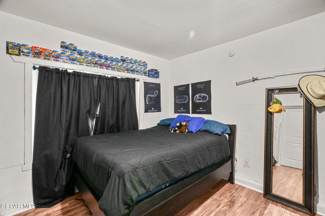 120 PENDALE Road, El Paso, TX 79907