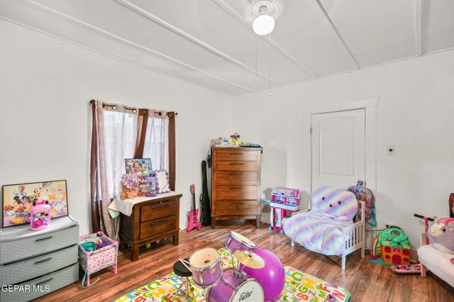 120 PENDALE Road, El Paso, TX 79907